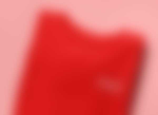 Felpa rossa con ricamo personalizzato di un “Oui”