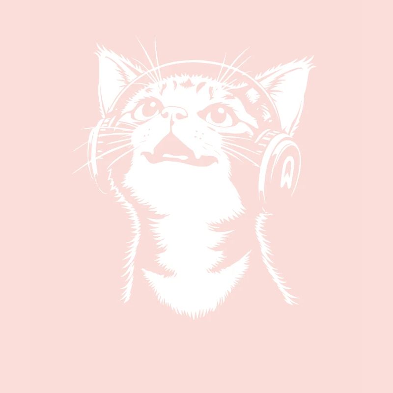 Chat mignon avec des écouteurs - écouter de la musique