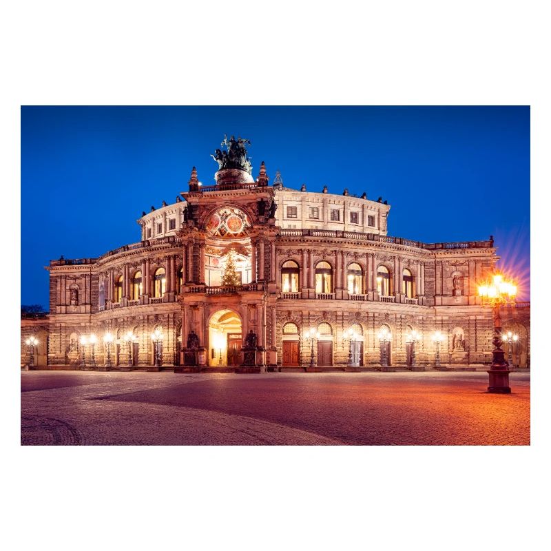 Dresdner Semperoper im Abendlicht
