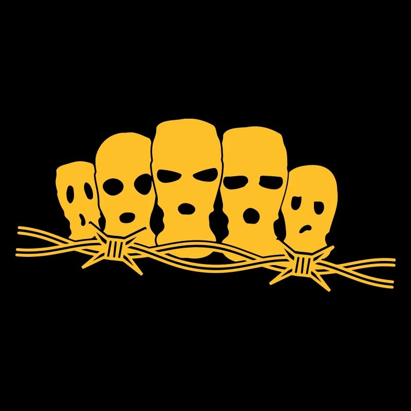 Cinq cagoulés
