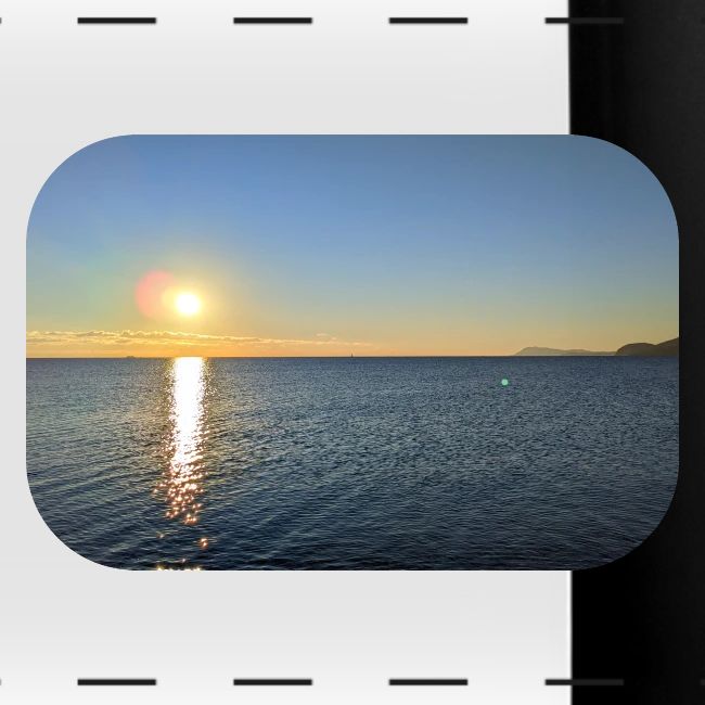 Depuis la plage de l'Almanarre, l'horizon