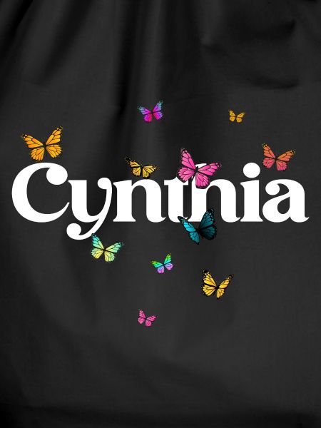 Schöner Mädchenname mit Schmetterlingen CYNTHIA