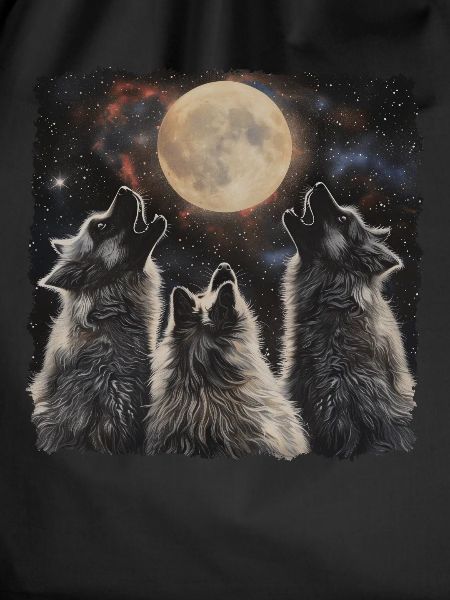 Keeshond Dog Howling Moon