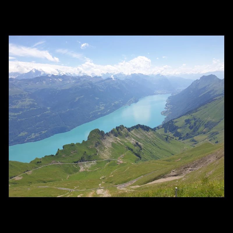 MONTAGNE ET LAC