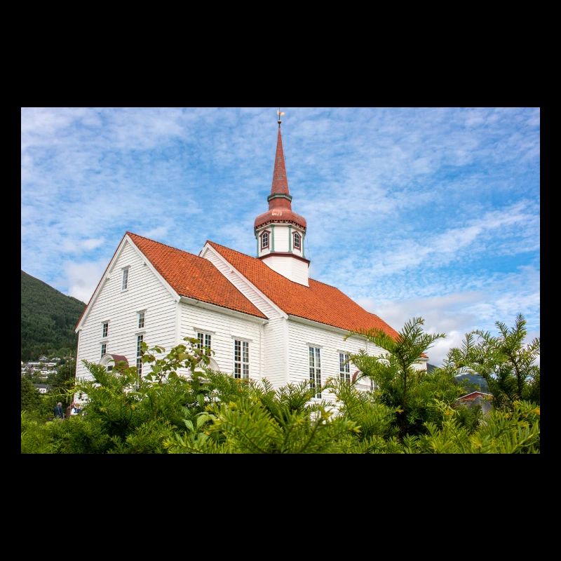 Eid kirke (Eid-Kirche) in Nordfjordeid Norwegen