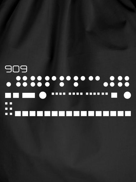 909