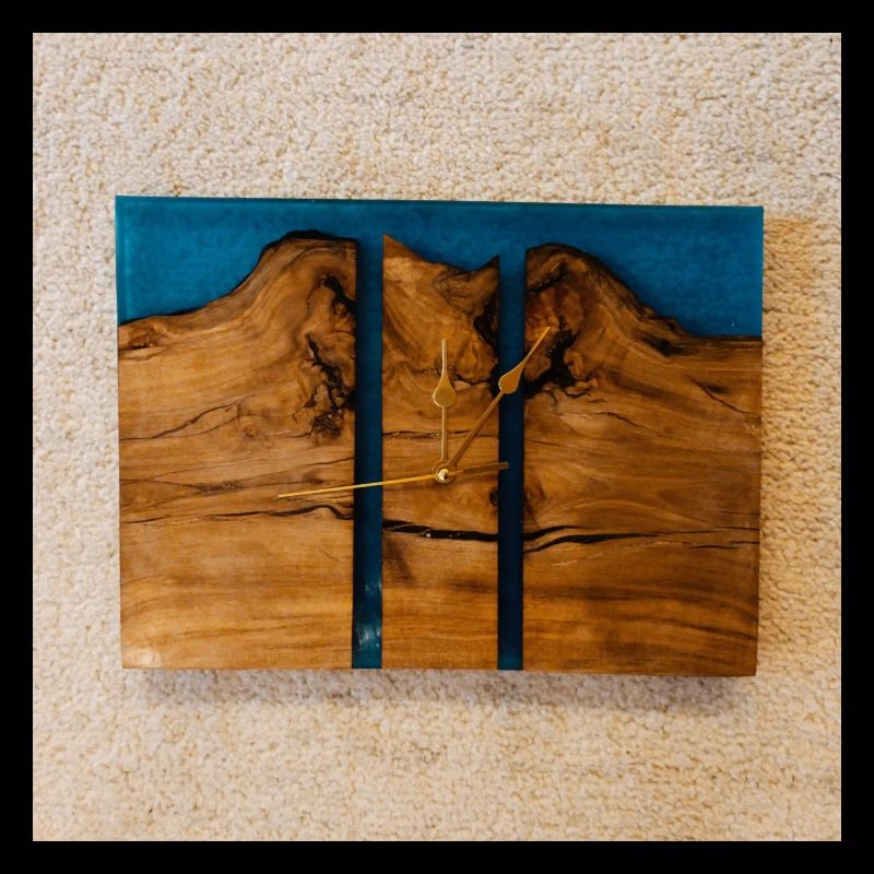 Epoxy clock788