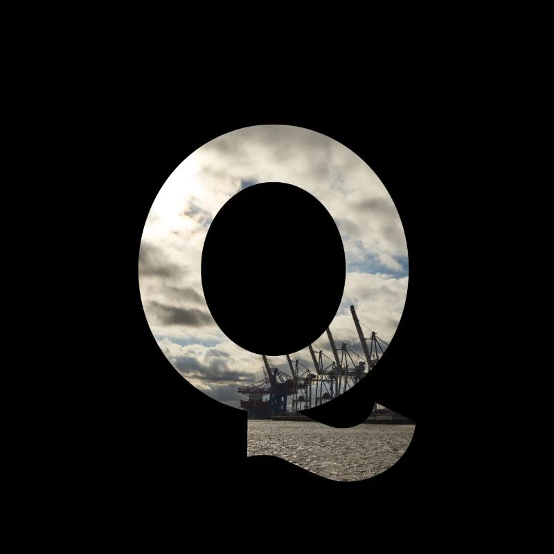 Shirt with letter Q