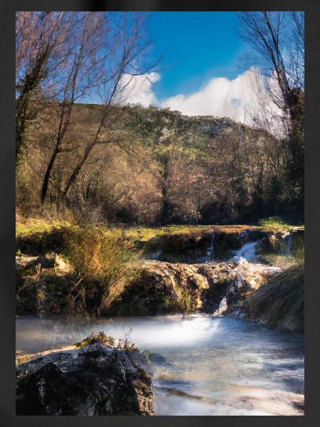 Forest River Wasserfall