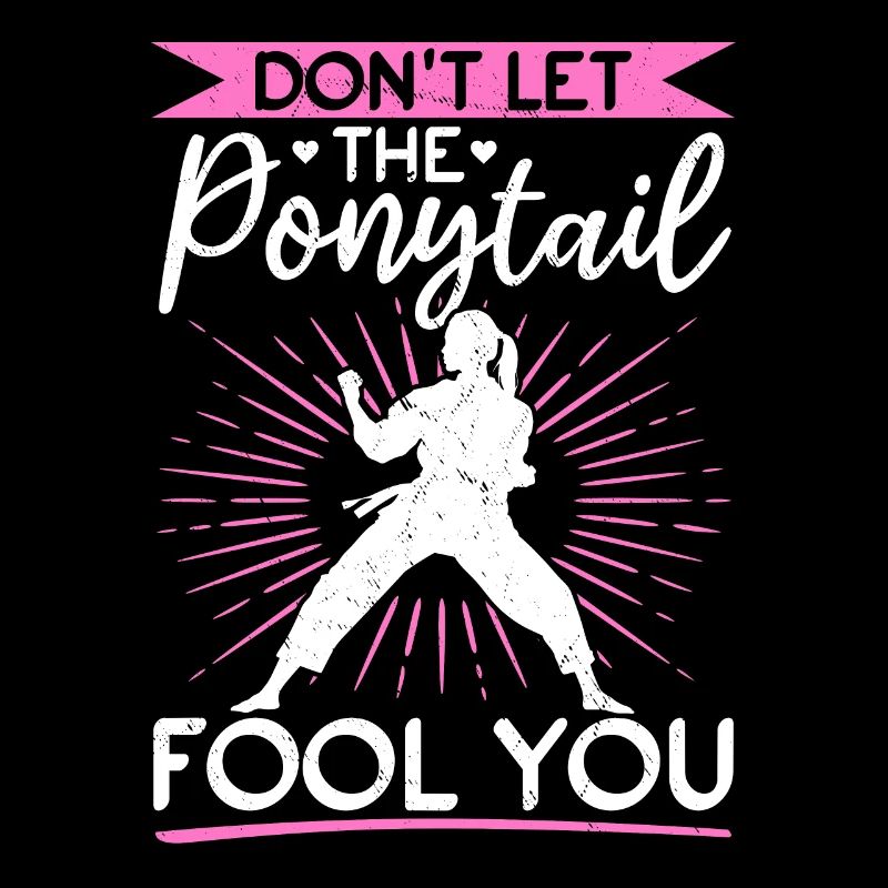 Ne laissez pas la queue de cheval vous tromper - Muay Thai drôle