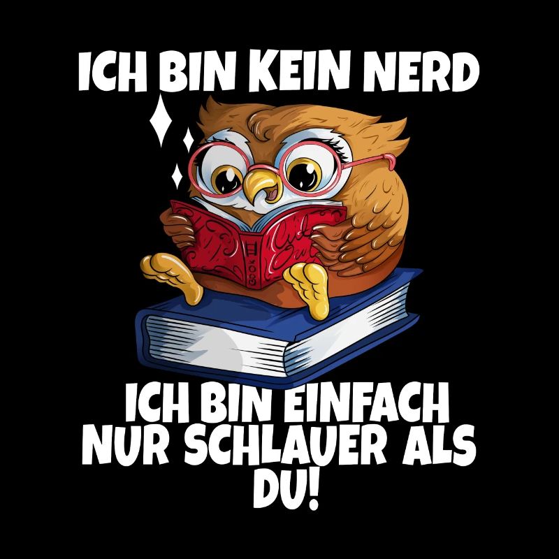 Eule mit heißem Tee Gemütlich ein Buch lesen