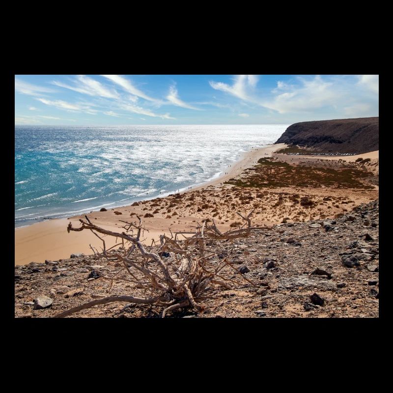 Blick über eine wunderschöne Badebucht Risco del Paso