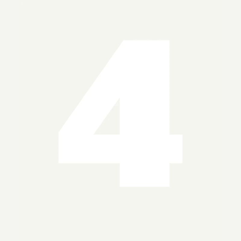 Numéro 4 Monogramme en majuscules