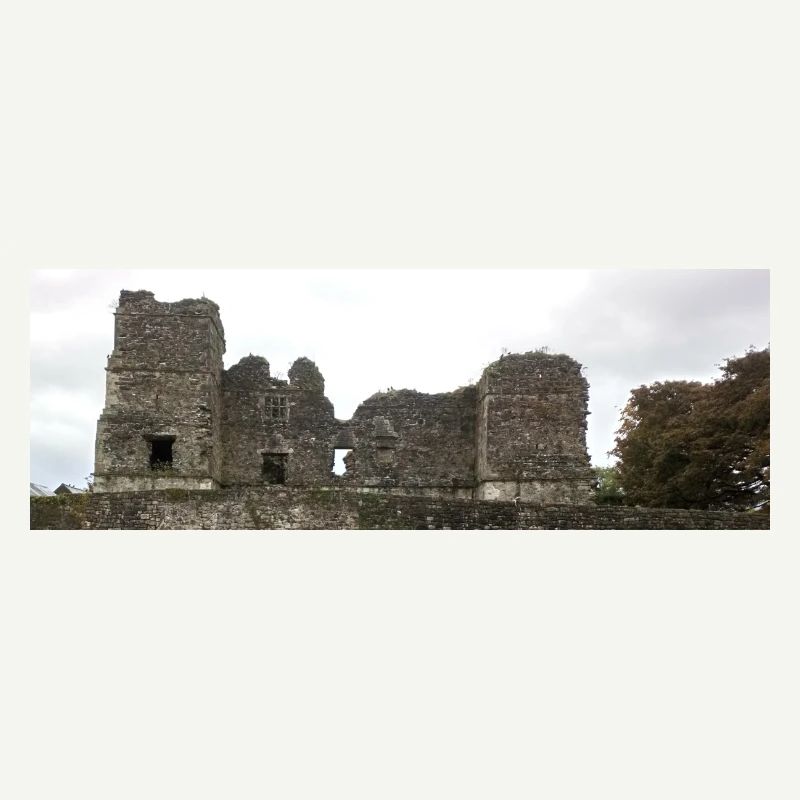 Château de Manorhamilton, comté de Leitrim, Irlande.