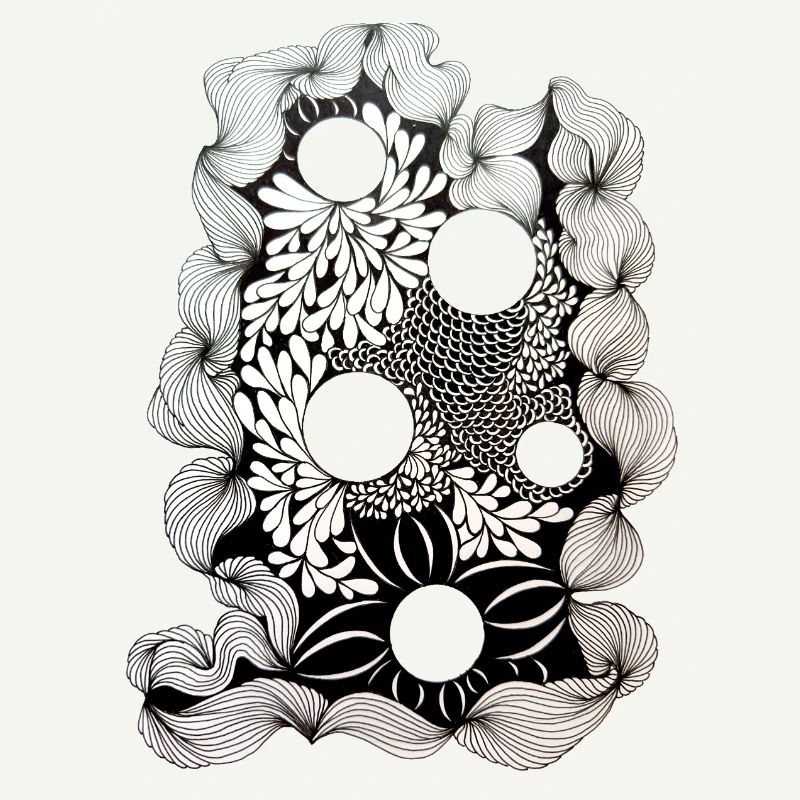 Black Flower Ring Pattern