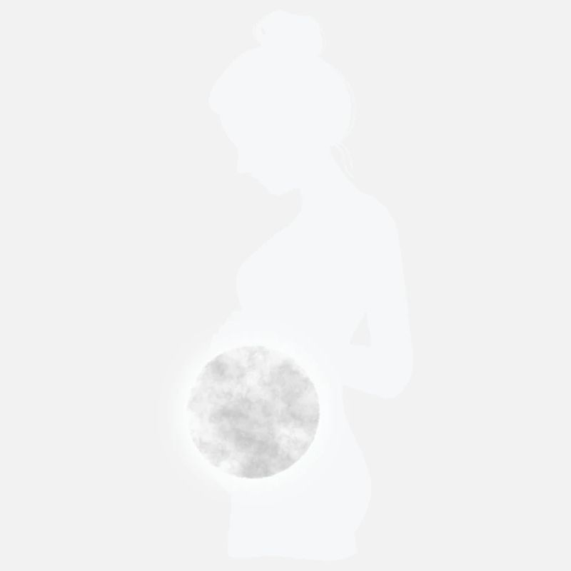 enceinte avec une tres belle lune