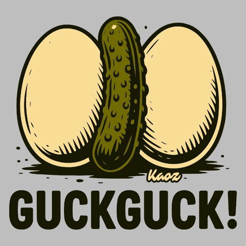 Zwei hartgekochte Eier mit einer Gurke