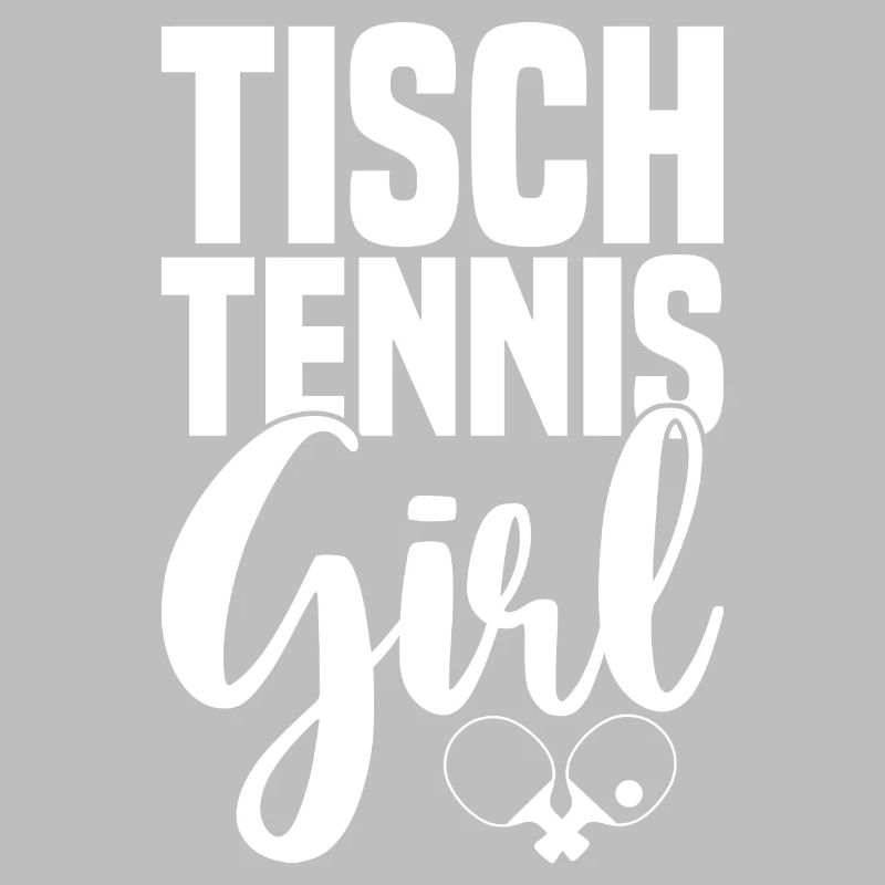 Fille de tennis de table disant avec une batte de tennis de table