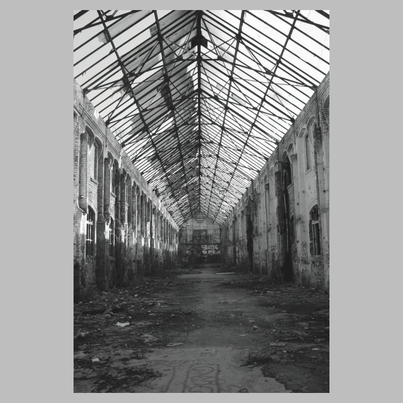 Affiche de graffiti sur l'architecture de l'affiche de la construction industrielle