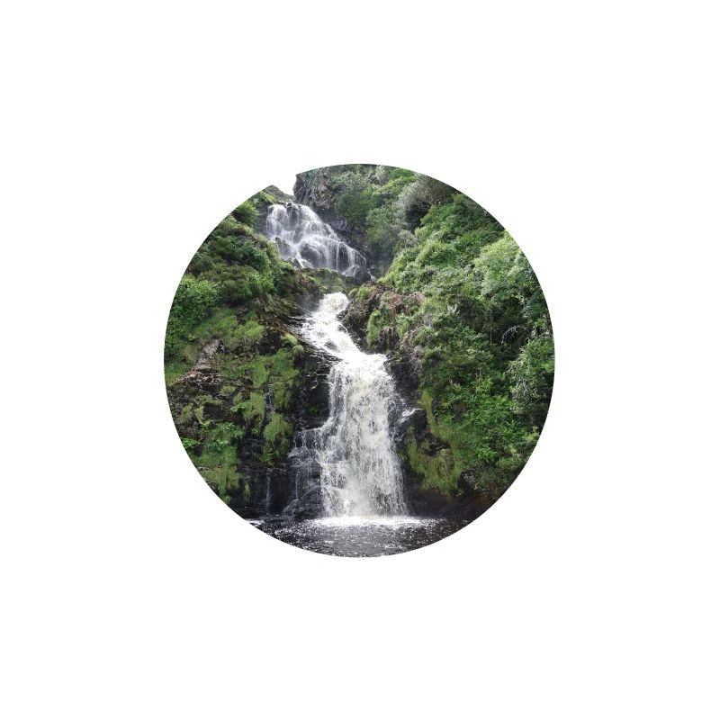 Smaragdwald-Wasserfall