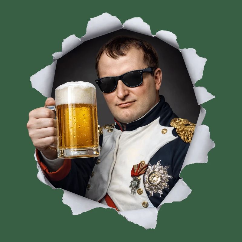 Napoleon hält ein Bier