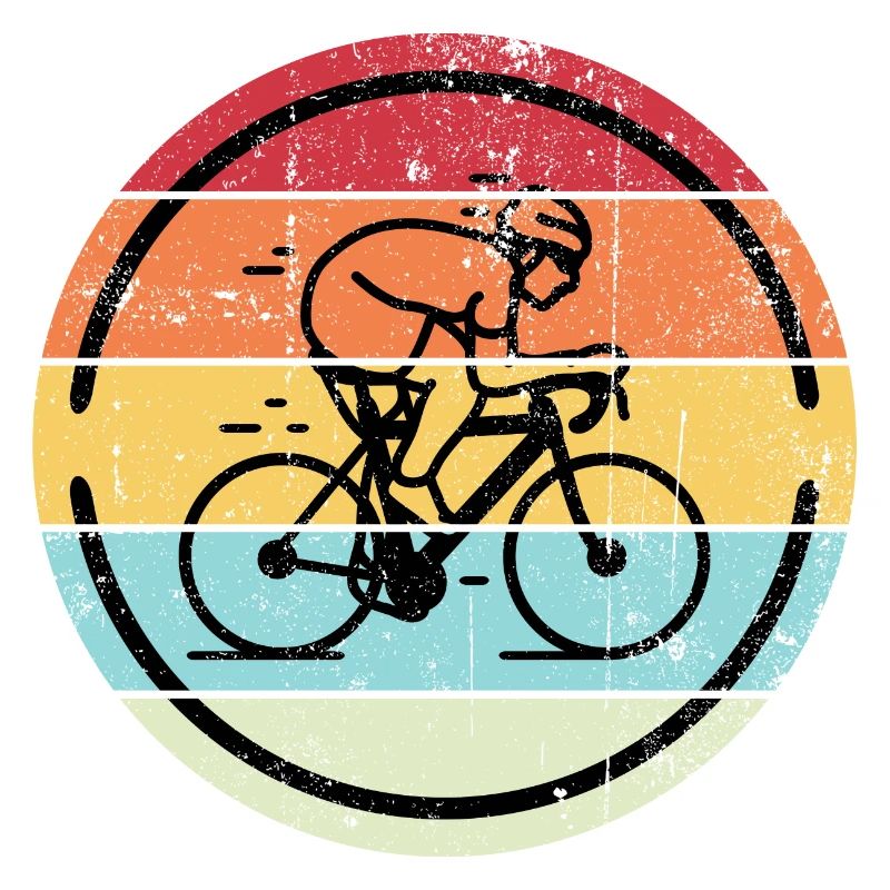 Cycliste rétro dans les cercles au coucher du soleil