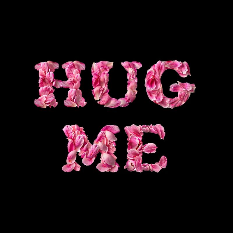 Hug Me avec des pétales de rose