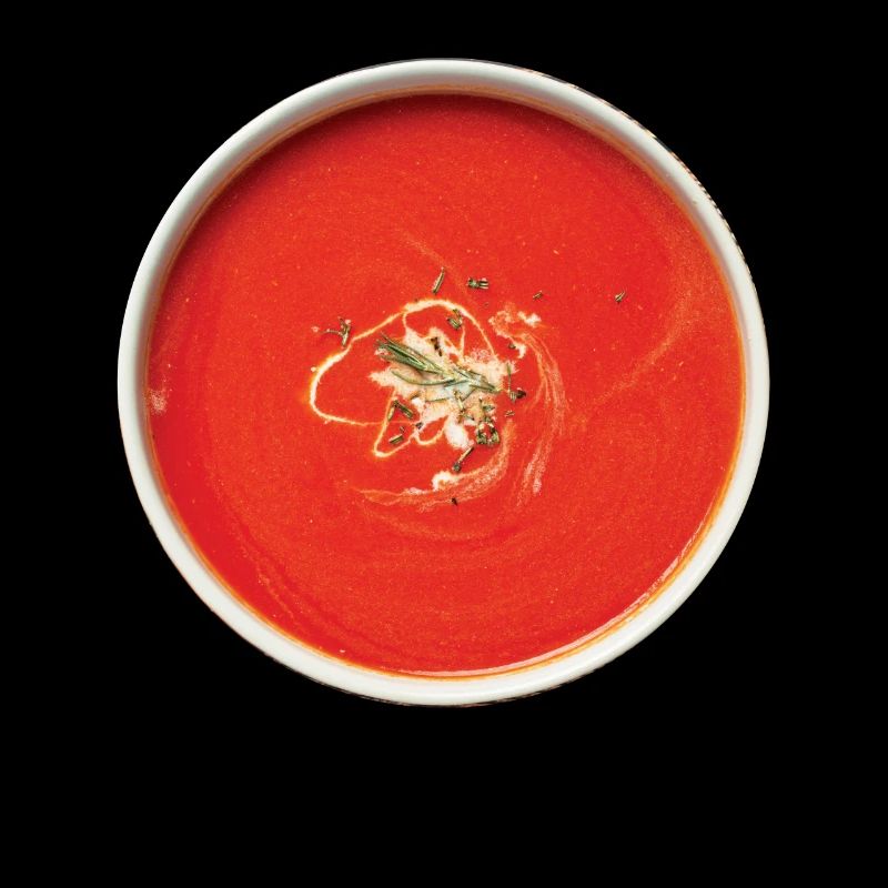 Schale mit Tomatensuppe