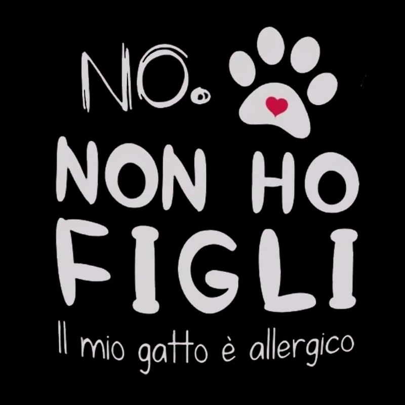 weiße allergische Katze
