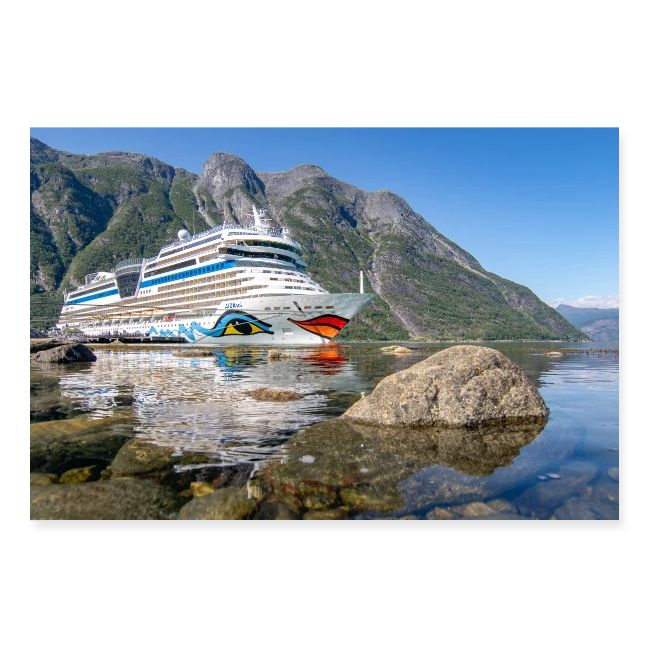 Sol-Schiff Eidfjord by Grubegrafie
