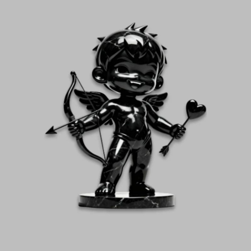 Schwarzer Amor mit Bogen