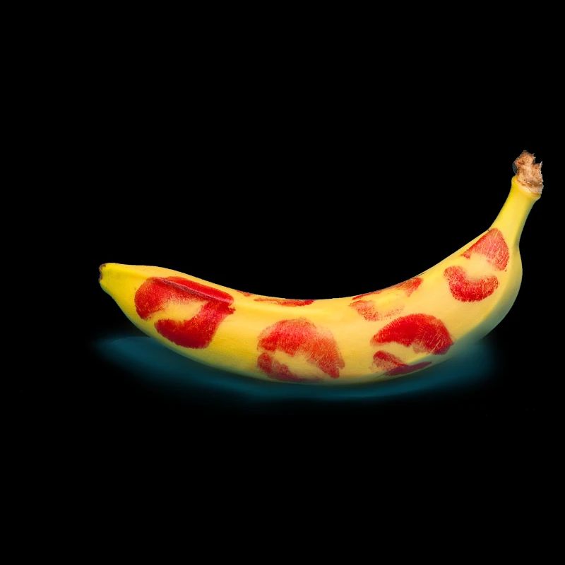 Lipstick banana