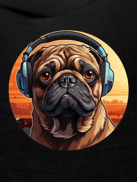 Mops mit Kopfhörer