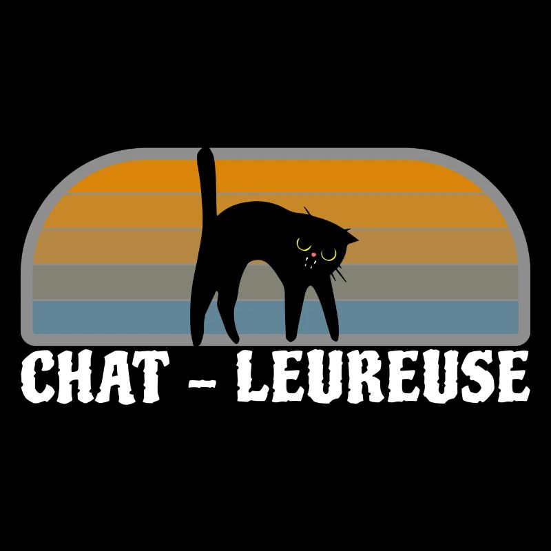 Chat noir , chat-leureuse.