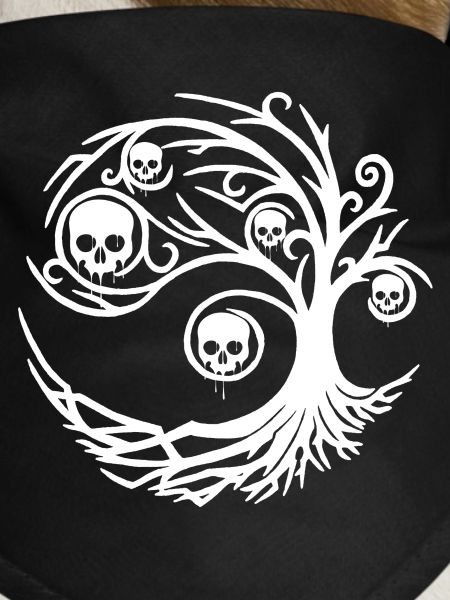Tree with skulls