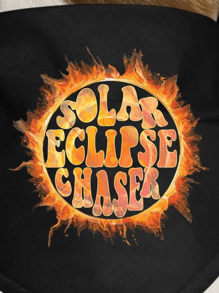 Solar eclipse chaser