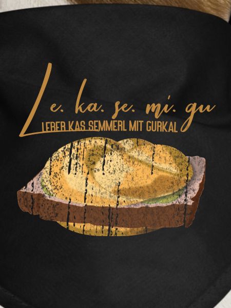 Leberkäs Semmerl with gherkins – dialect