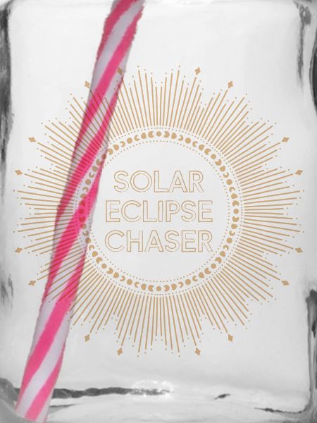 Solar eclipse chaser