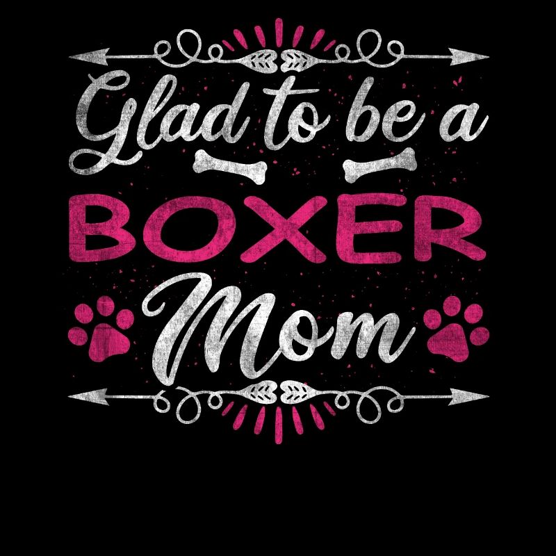 Maman chien heureuse d’être une maman boxeuse