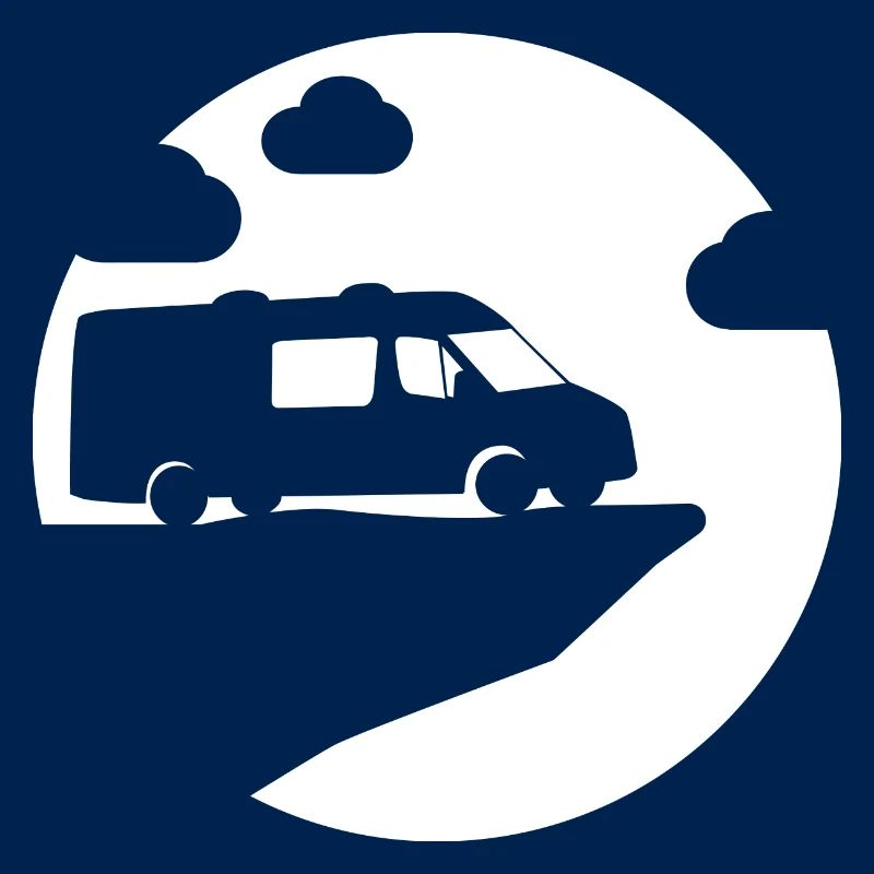 Silhouette de camping-car devant la lune