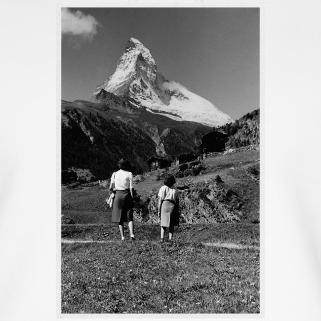 Zwei Frauen und das Matterhorn um 1928