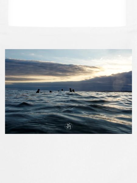Crépuscule sur les vagues