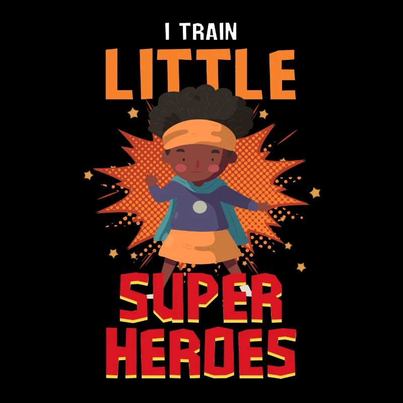 Une enseignante de maternelle élève des petits super-héros