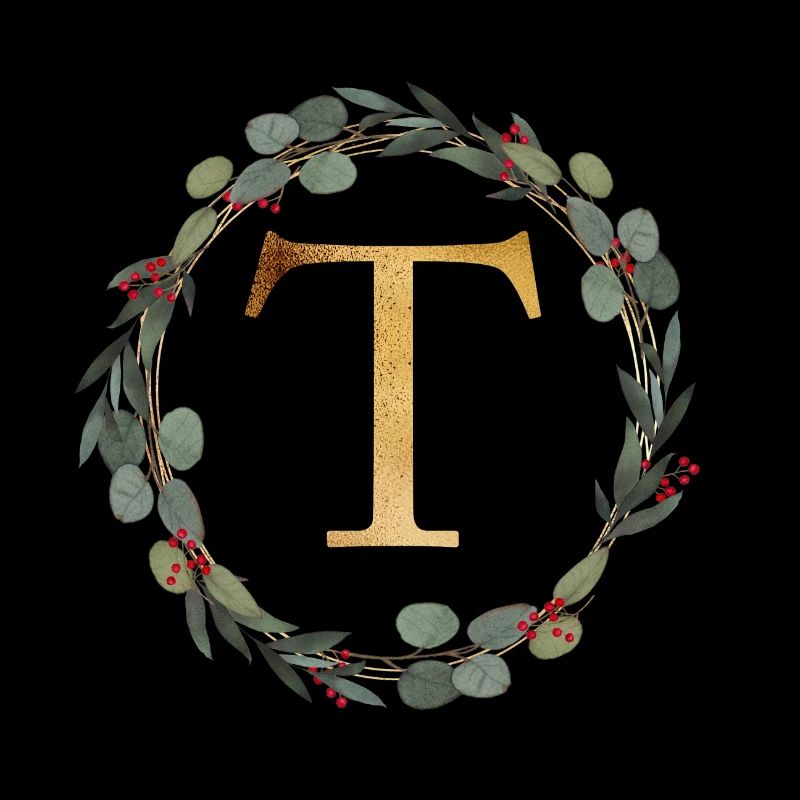 Customizable monogram T wreath