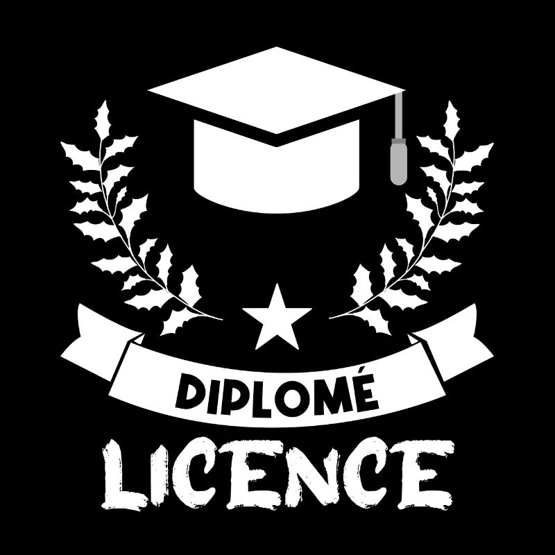 diplômé en licence.