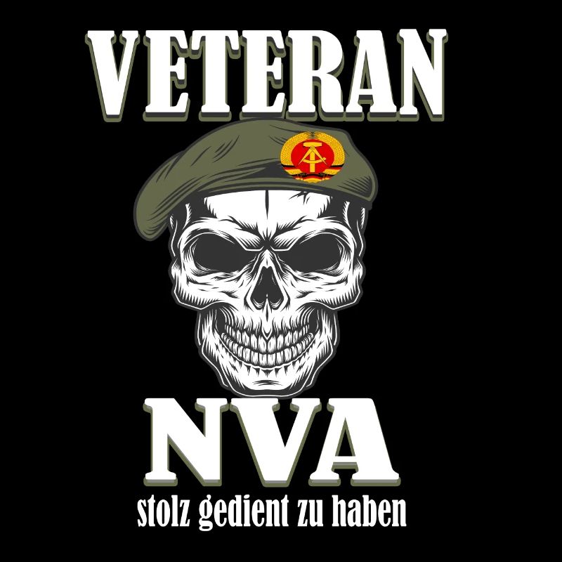Stolzer NVA Veteran der DDR Armee