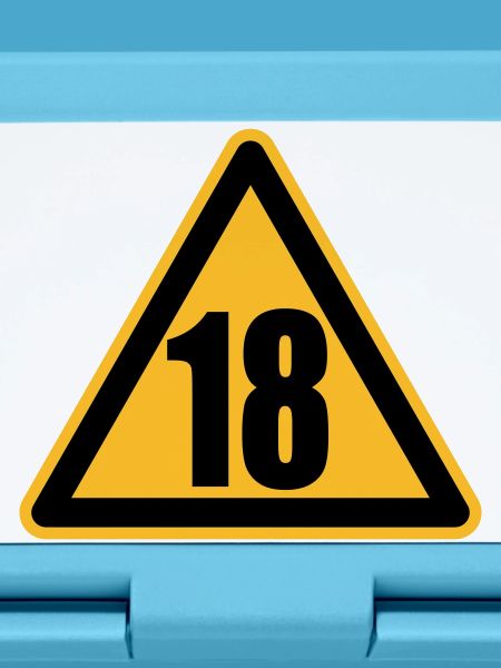 Warning 18 | Achtung 18