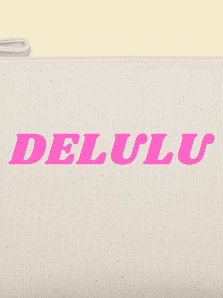 DELULU, Pink