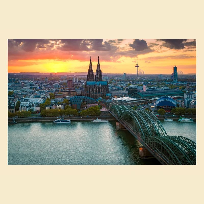 Kölner Dom im Abendlicht