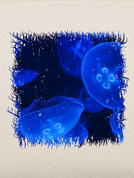 Leuchtende Blaue Quallen mit Biolumineszenz